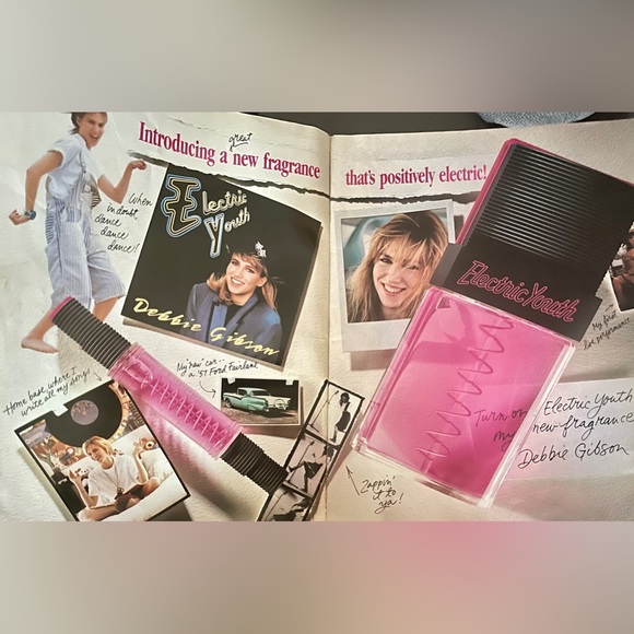 Vintage, Seventeen Magazine from May 1990 - Picture 4 of 13